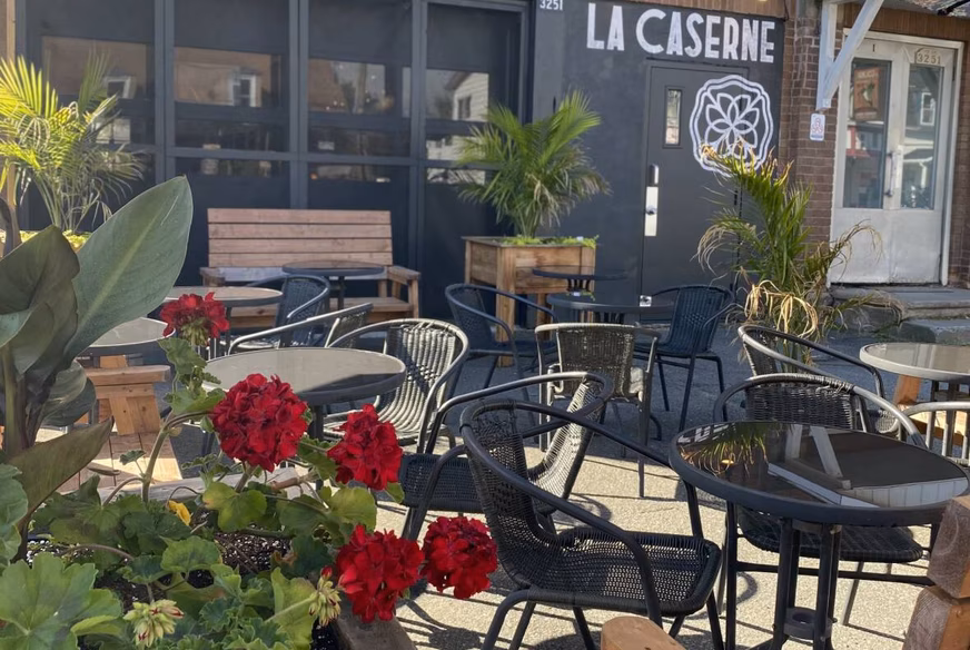 Belle terrasse ensoleillée