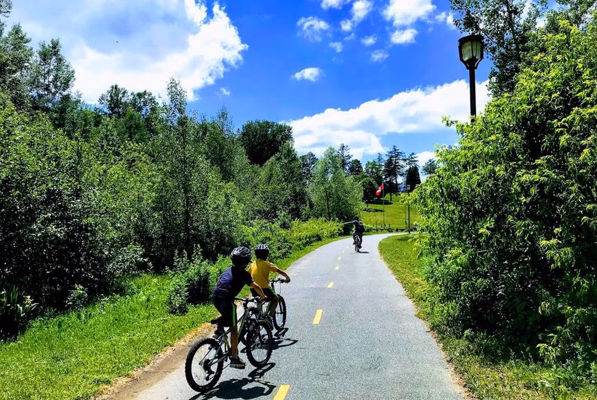 Piste cyclable au parc de la Rivière Grand-Mère
