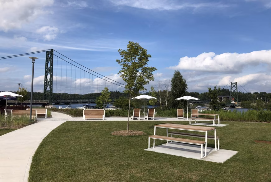 Mobilier urbain du parc des Papetiers