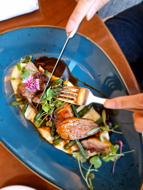GaZette Bistro Bar - Poitrine de canard saisie