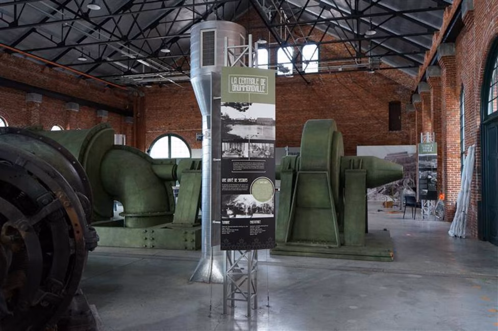 Exposition à l'ancienne centrale de la N.A.C.