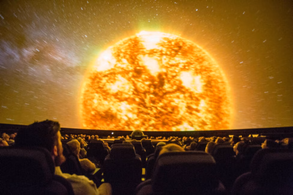 Un spectacle dans le Théâtre de la Voie lactée