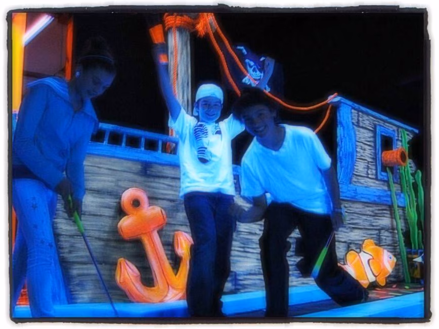 Glo Golf Aventures