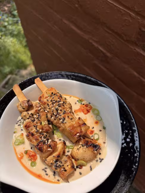 Brochettes de champignons sauce tofu et miso