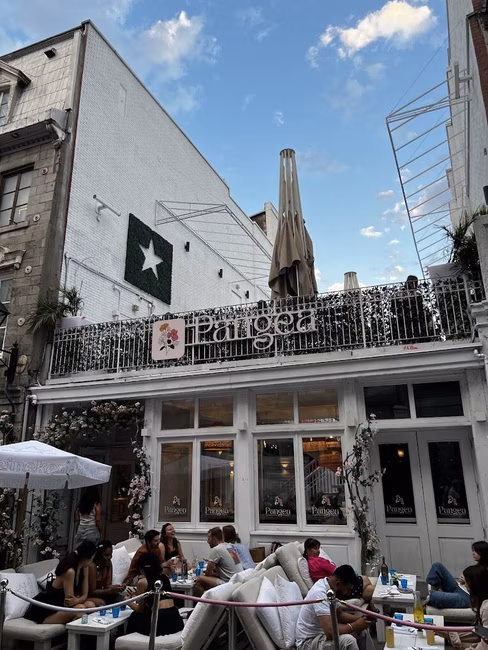 Pangea Restaurant Et Bar - Façade