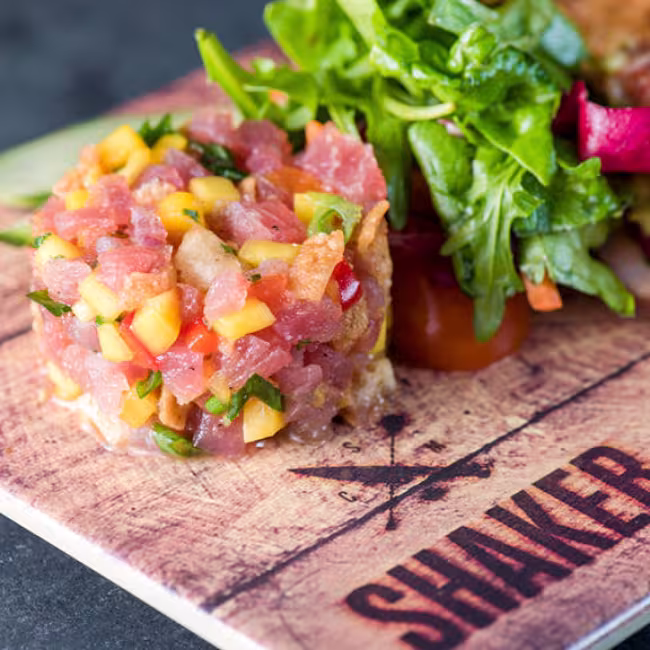 SHAKER CUISINE & MIXOLOGIE