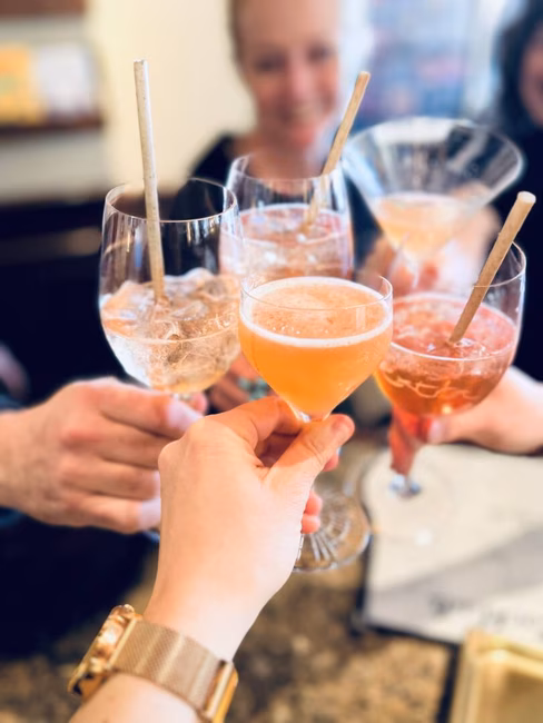 Au Petit Extra - Vin et cocktails