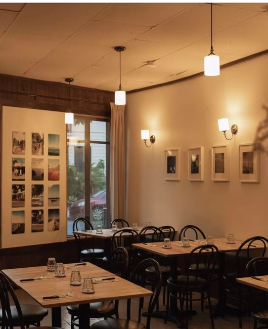 325 F - Salle à manger