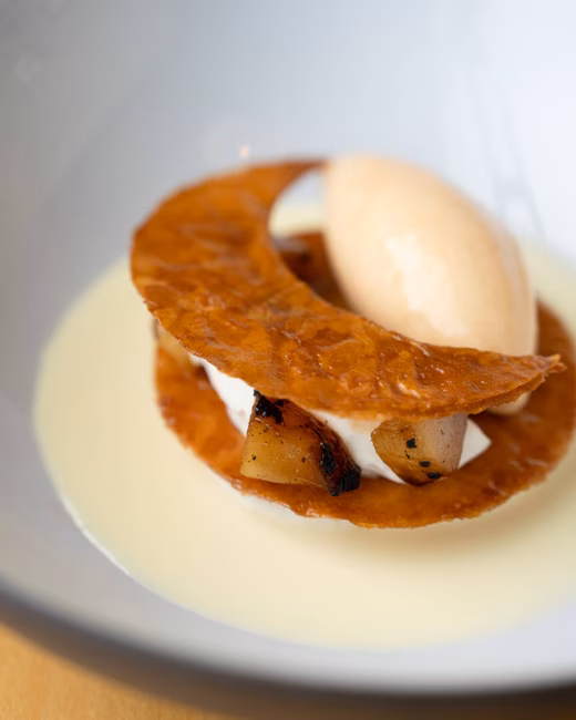 Dessert : Poire brûlée Jasmin / Citronnelle par Vincent Dulude