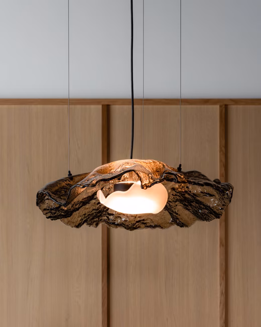 Hoogan et Beaufort - Luminaire par l'artisan Nicolas Pomerleau