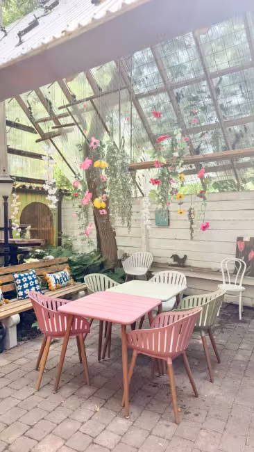 Café Chez Lucien - 3