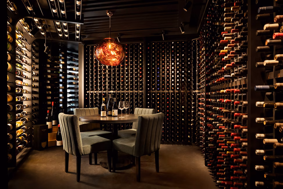 Restaurant h3 - Cellier de 6000 bouteilles