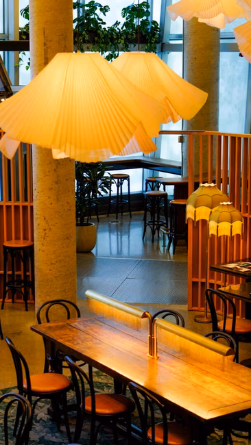 Café Constance - Grande table