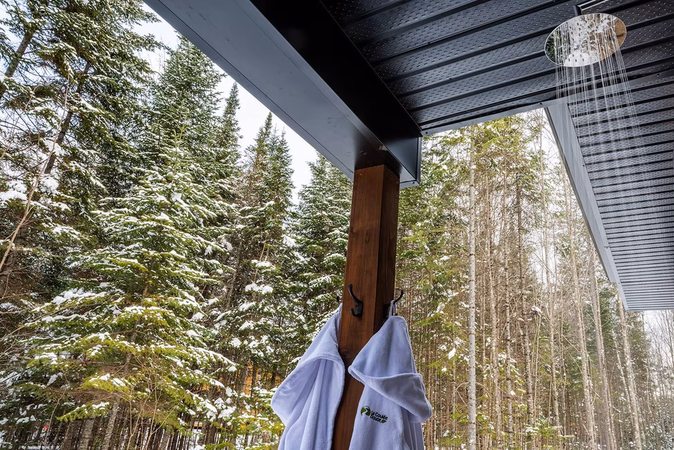 Douche froide exterieure accessible à l'année
