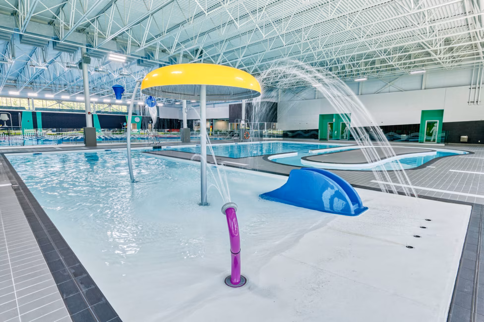 Complexe aquatique Desjardins - 1