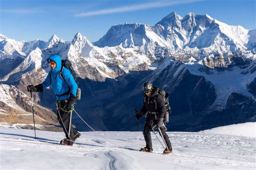 Karavaniers_MeraPeak_Ski