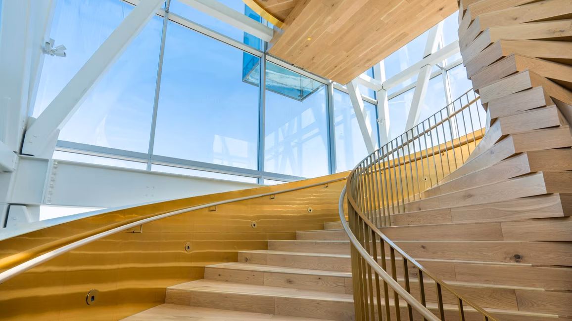 Tour du Port de Montréal - Grand escalier