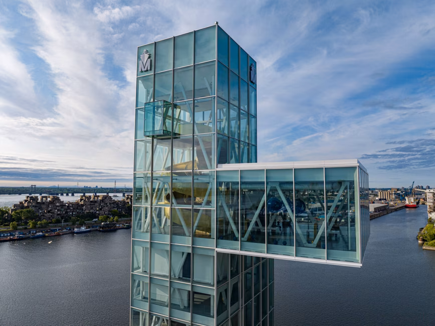 Tour du Port de Montréal - Vue de l'extérieur des étages supérieurs