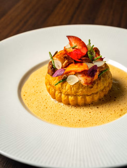 Bouillon Bilk - Vol-au-vent / homard / chanterelles / citron