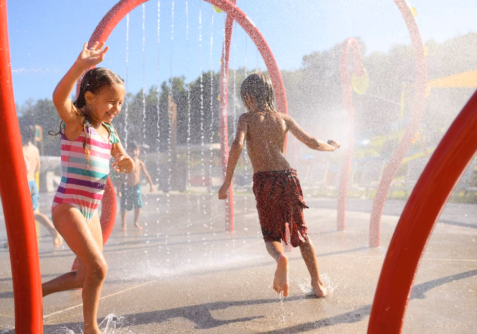 Jeux d'eau au Parc aquatique de Bromont