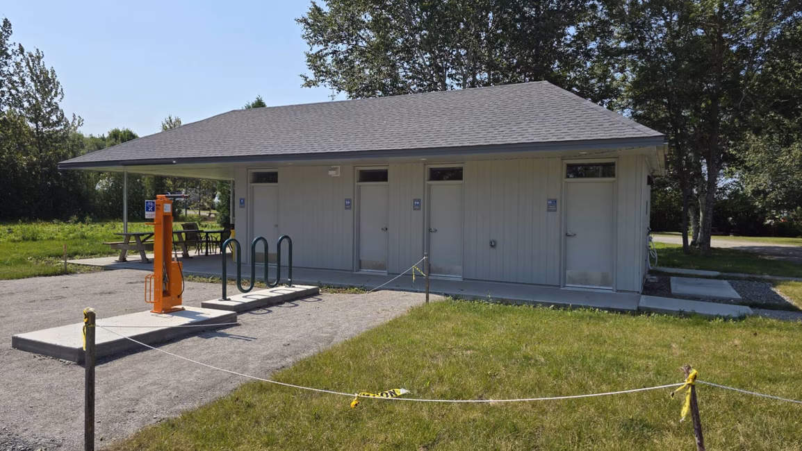 Nouveau pavillon de service