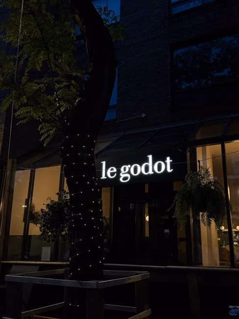 Le Godot - Façade