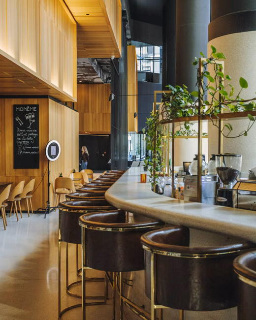 Monème - Places assises au bar