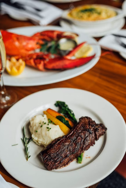 Vieux-Port Steakhouse - Terre et mer