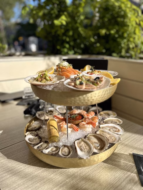 Joséphine - Tour de fruits de mer