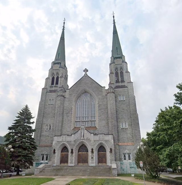 Basilique-Cathédrale Sainte-Cécile de Valleyfield