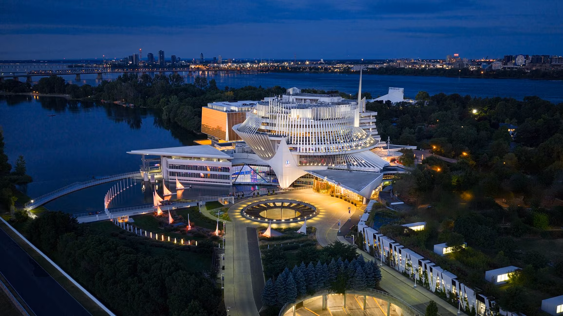 Casino de Montréal - Vue aérienne nocturne et fleuve
